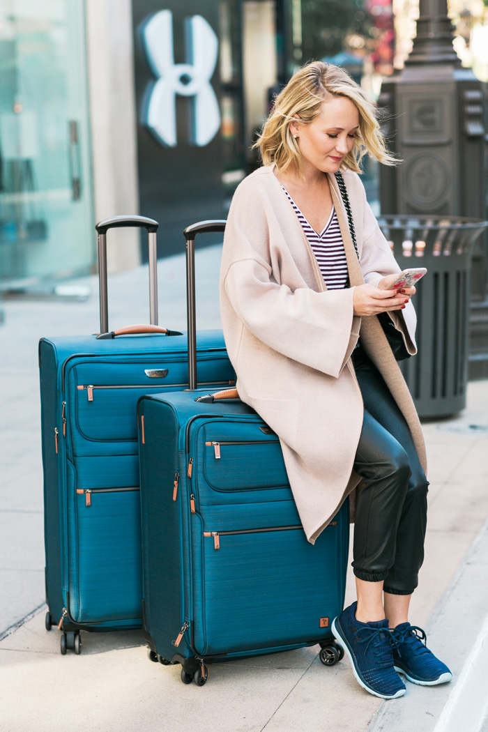 5 Packing Tips for Holiday Travel - The Style Editrix