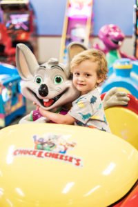 chuck e cheese ride